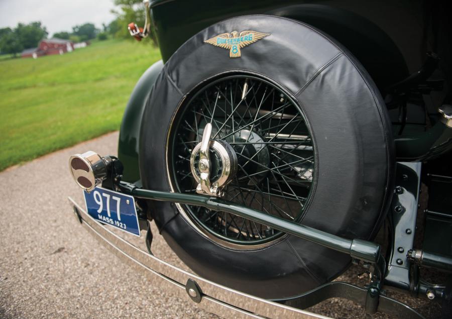 Детали интерьера Duesenberg A977/1373 Sport Phaeton by Fleetwood 1923 года  (фото 21 из 32)